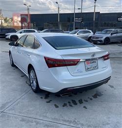 تويوتا أفالون